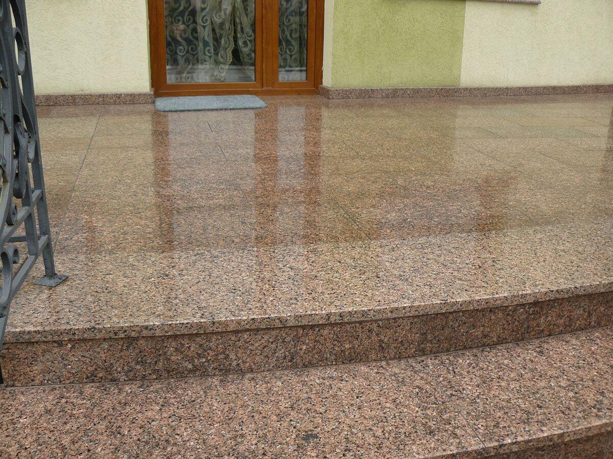 Гранитные изделия любой сложности в Пскове